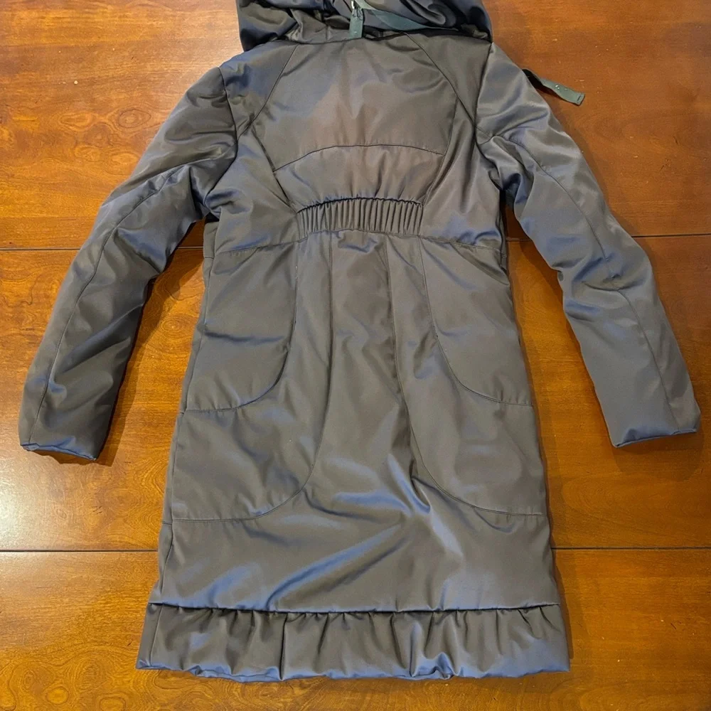 Elie Tahari stylish elie